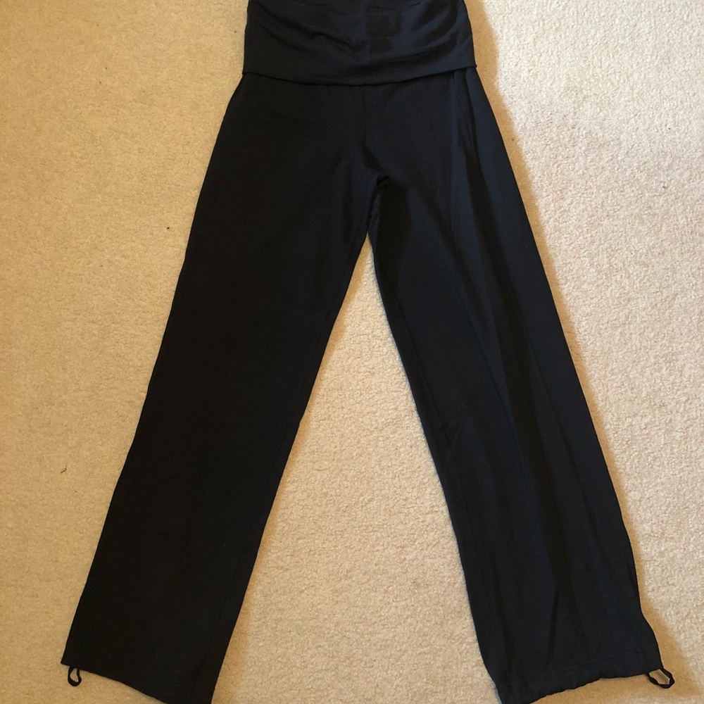 Lululemon yoga pants